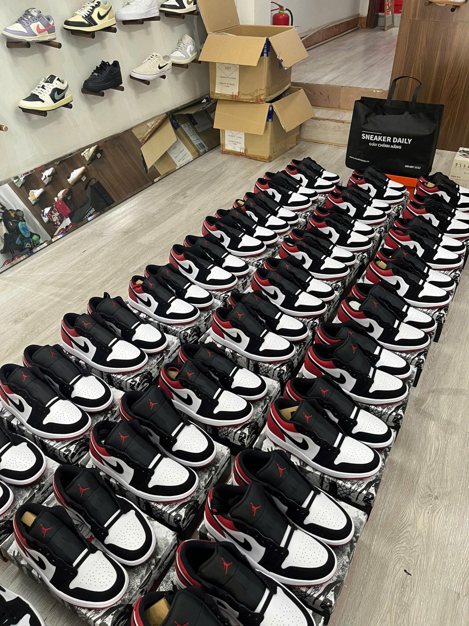 Giày Air Jordan 1 Low Black Toe 2025 IB8971-106 - Ảnh 6