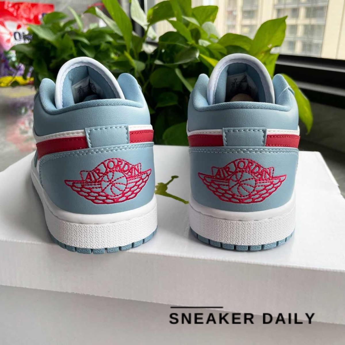 Air Jordan 1 Low Blue Whisper WMNS phối outfit hằng ngày