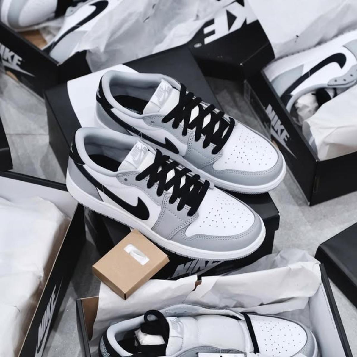 Chi tiết phối màu trắng xám đen trên Air Jordan 1 Low OG Barons