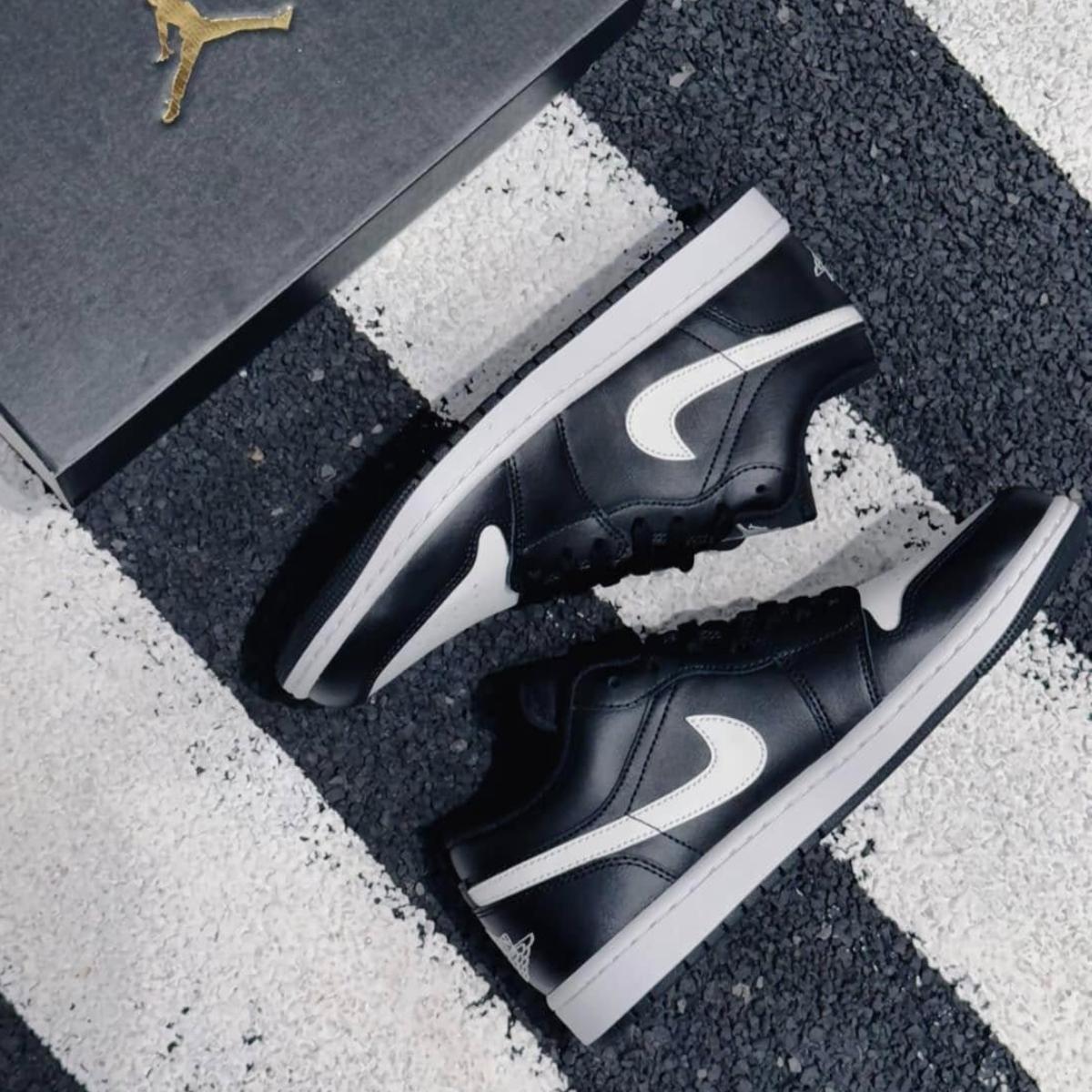 Đế giày Air Jordan 1 Low Orca 553558-043 họa tiết gai cao su