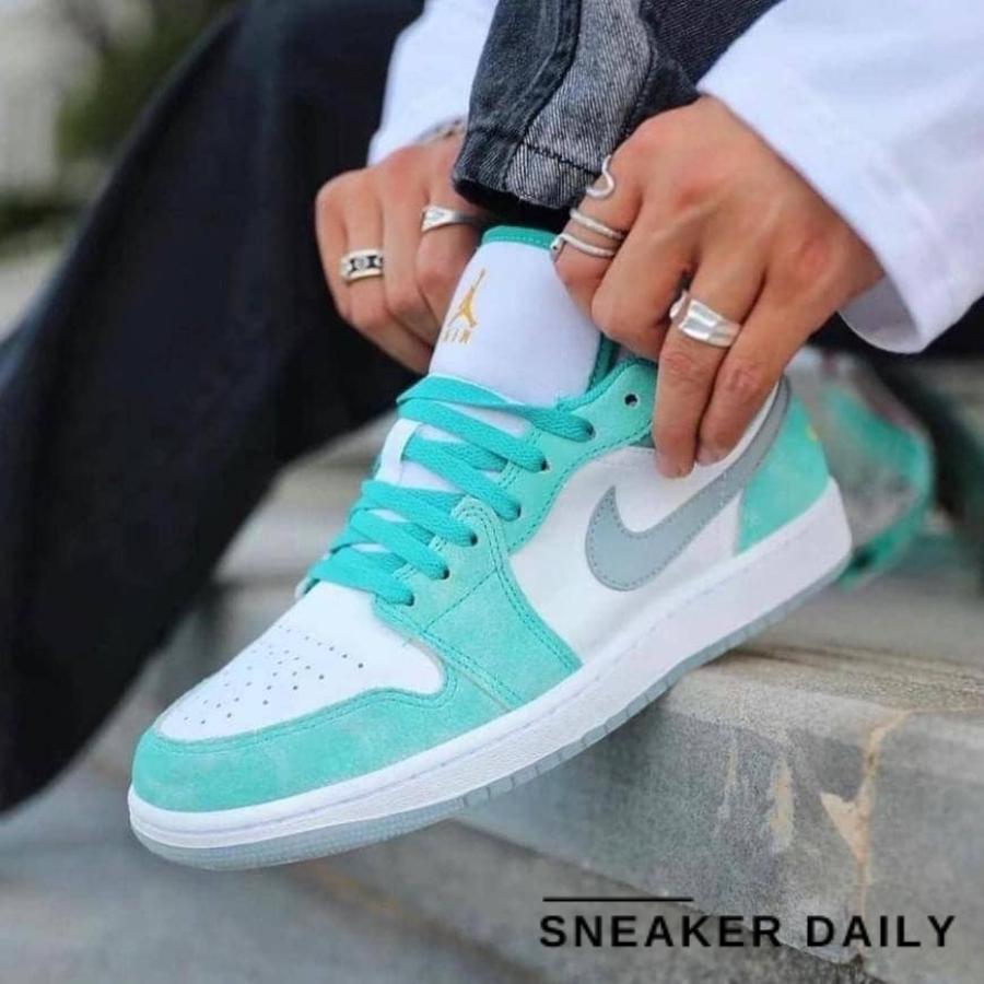 Giày Air Jordan 1 Low SE New Emerald (GS) DO8244-301 - Ảnh 4