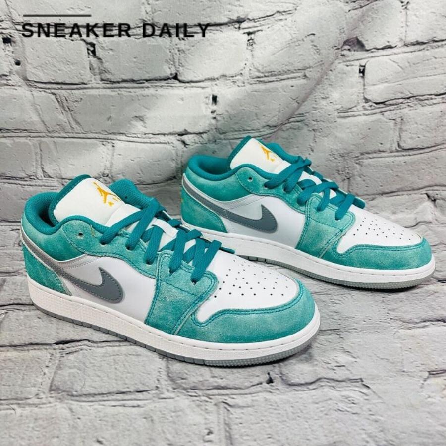 Giày Air Jordan 1 Low SE New Emerald (GS) DO8244-301 - Ảnh 5