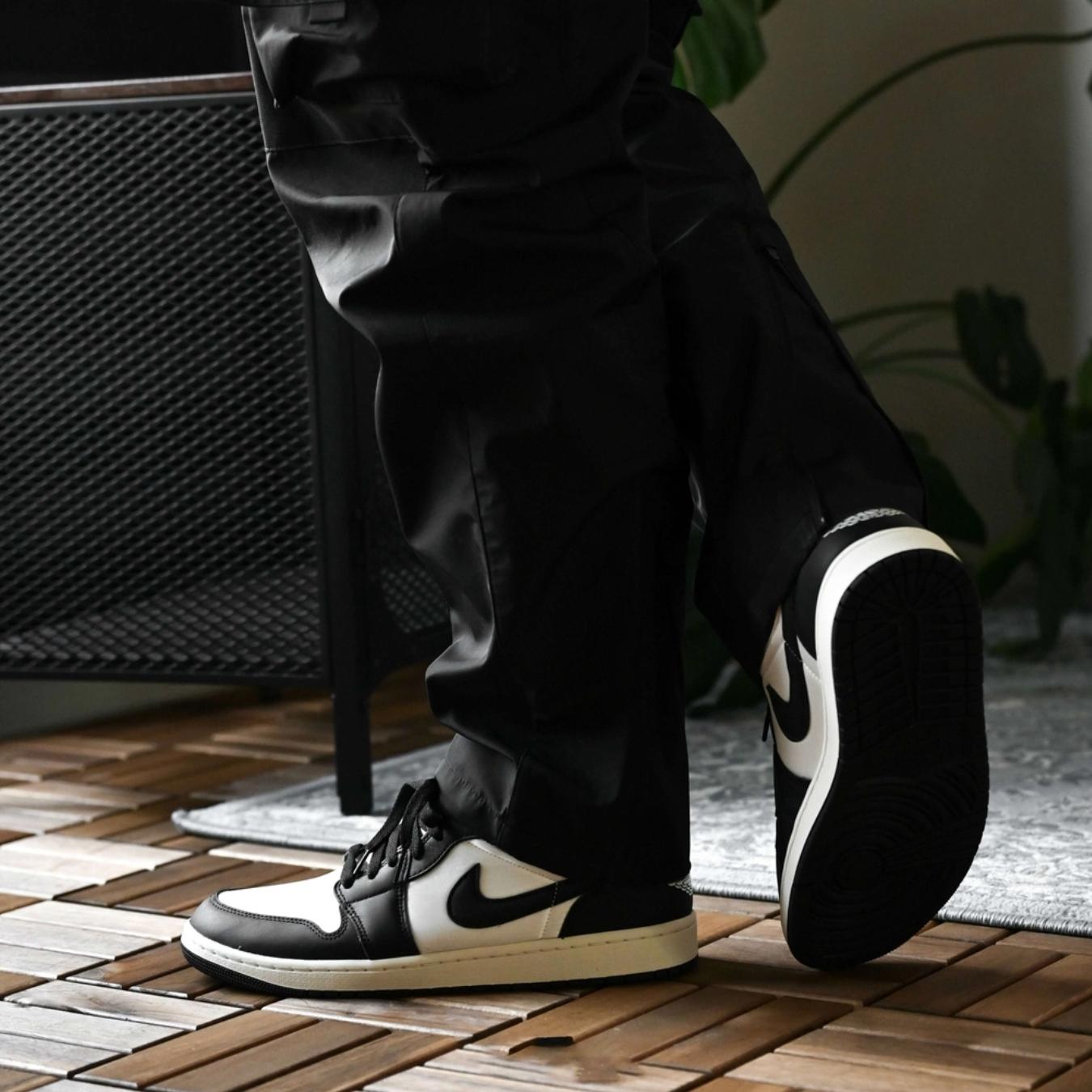 Giày Air Jordan 1 Low SE Vintage Panda FB9893-101 - Ảnh 6