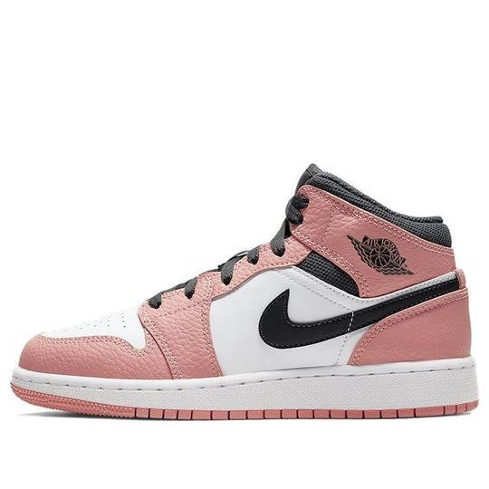 Phối màu hồng quartz của Giày Air Jordan 1 Mid ‘Pink Quartz’ 555112-603
