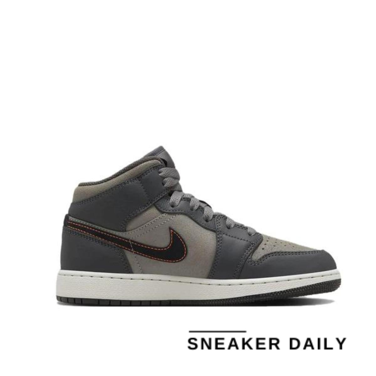 Giày Air Jordan 1 Mid SE Night Stadium (GS) FQ8341-017 - Ảnh 2