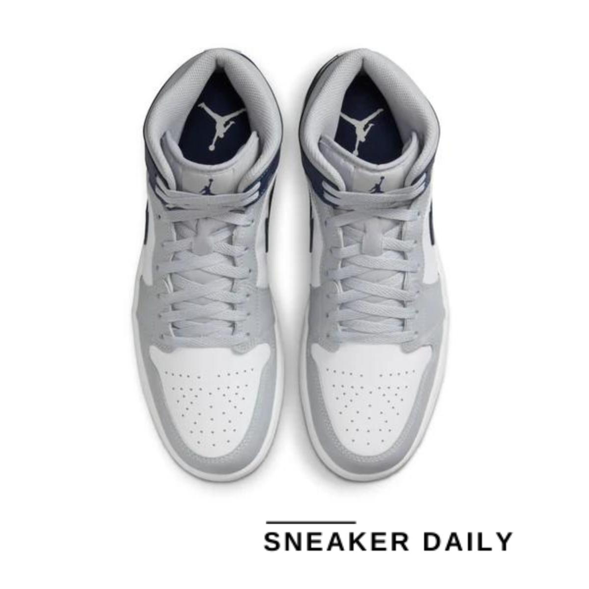 Đế cao su chống trơn và cấu trúc gót giày Air Jordan 1 Mid DQ8426-104