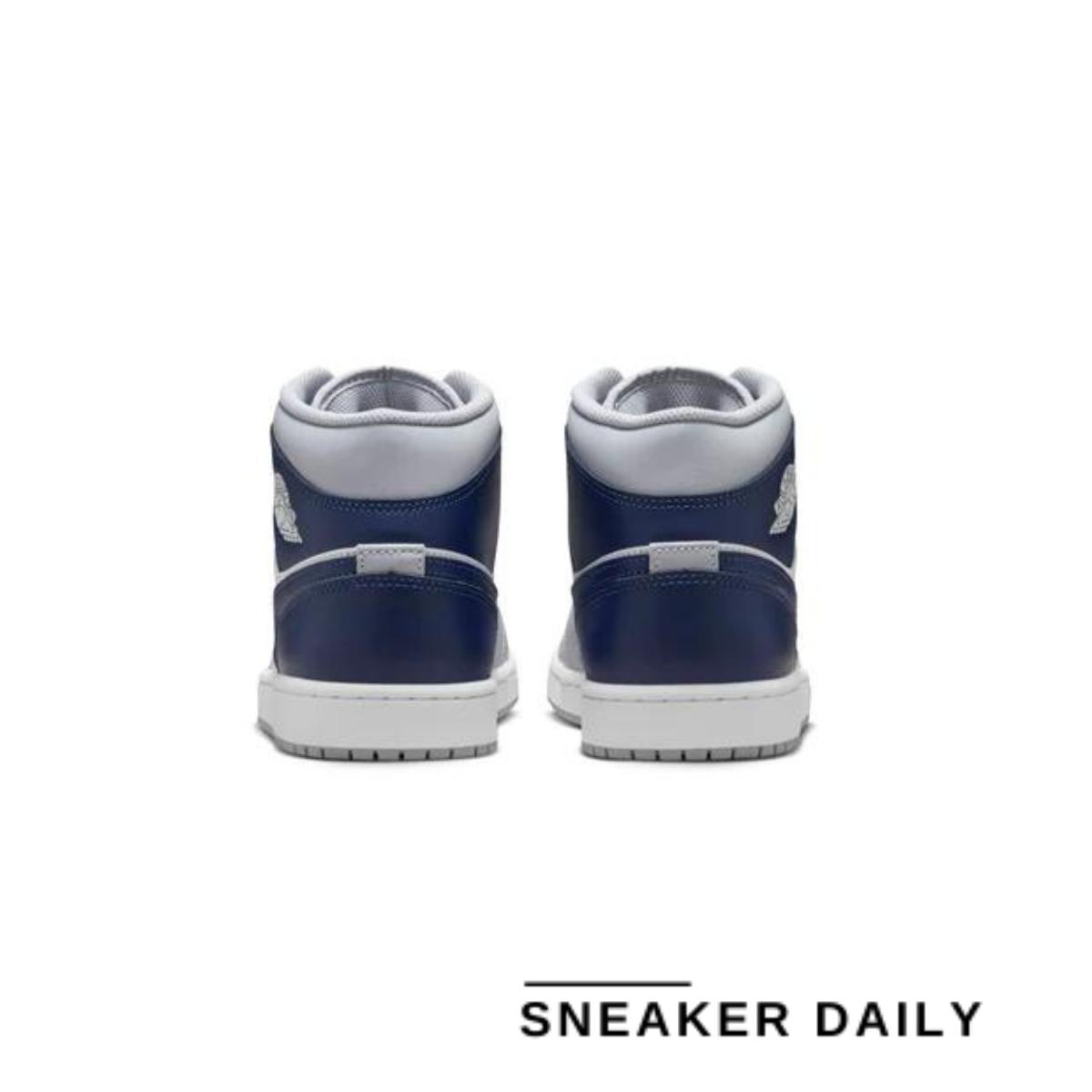 Giày Air Jordan 1 Mid DQ8426-104 trong bối cảnh phối đồ casual