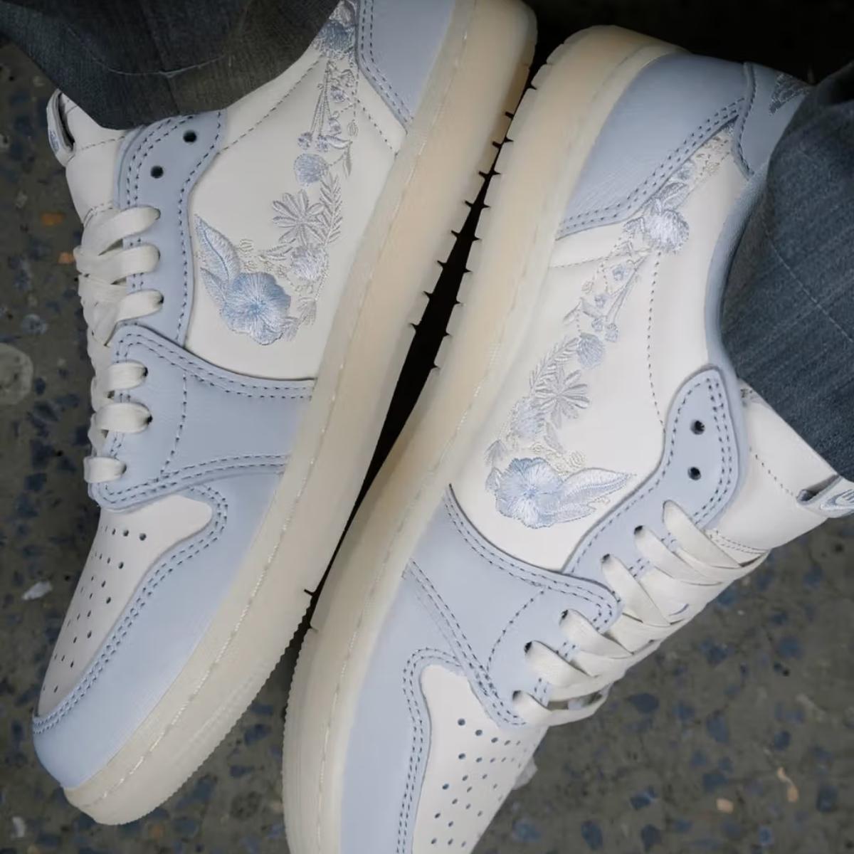 Giày Air Jordan 1 Retro Low OG Sail Floral Swoosh IF4391-100 - Ảnh 3