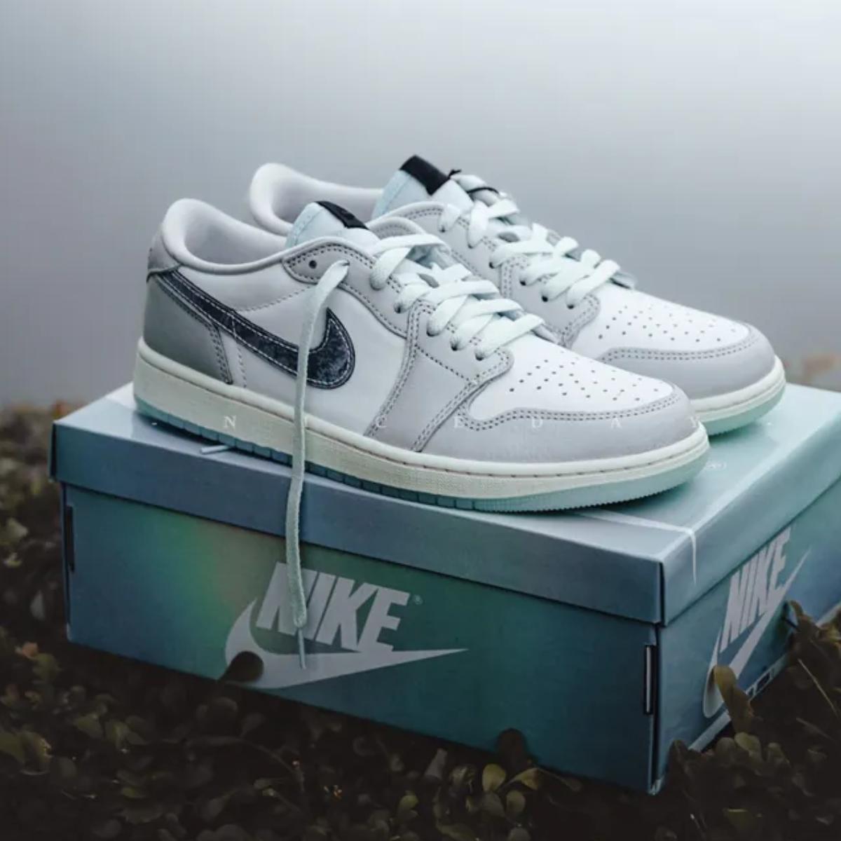 Đế ngoài cao su của Air Jordan 1 Retro Low OG Year of the Snake HF3144-100