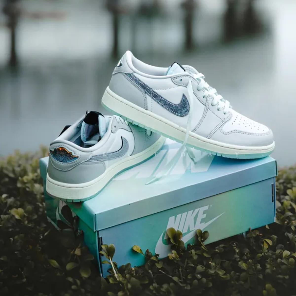Air Jordan 1 Retro Low OG Year of the Snake HF3144-100 phối đồ streetwear