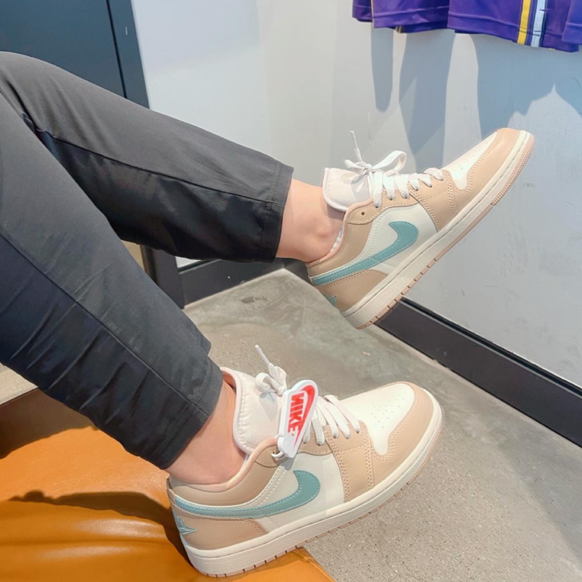 Giày Nike Air Jordan 1 Low Light Brown DC0774-130 - Ảnh 4
