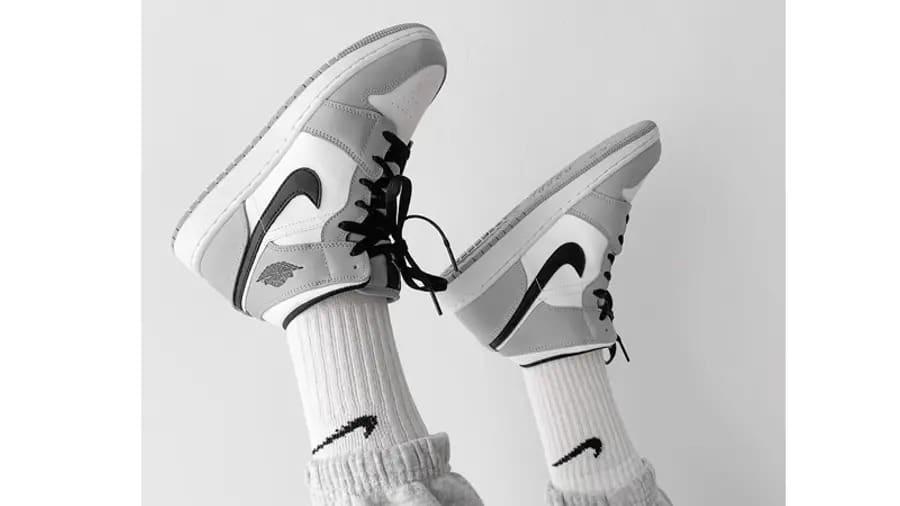 Giày Nike Air Jordan 1 Mid Smoke Grey 554724-092 - Ảnh 10