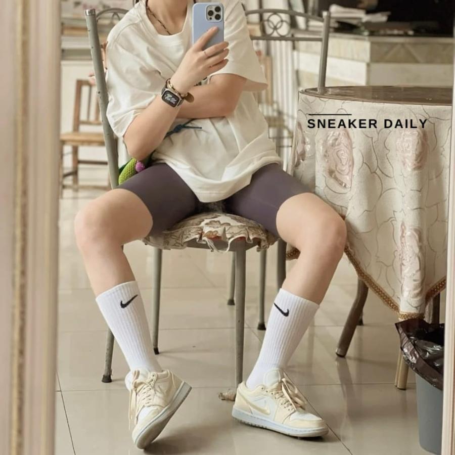 Giày (WMNS) Air Jordan 1 Low SE Team Gold FN3722-701 - Ảnh 5