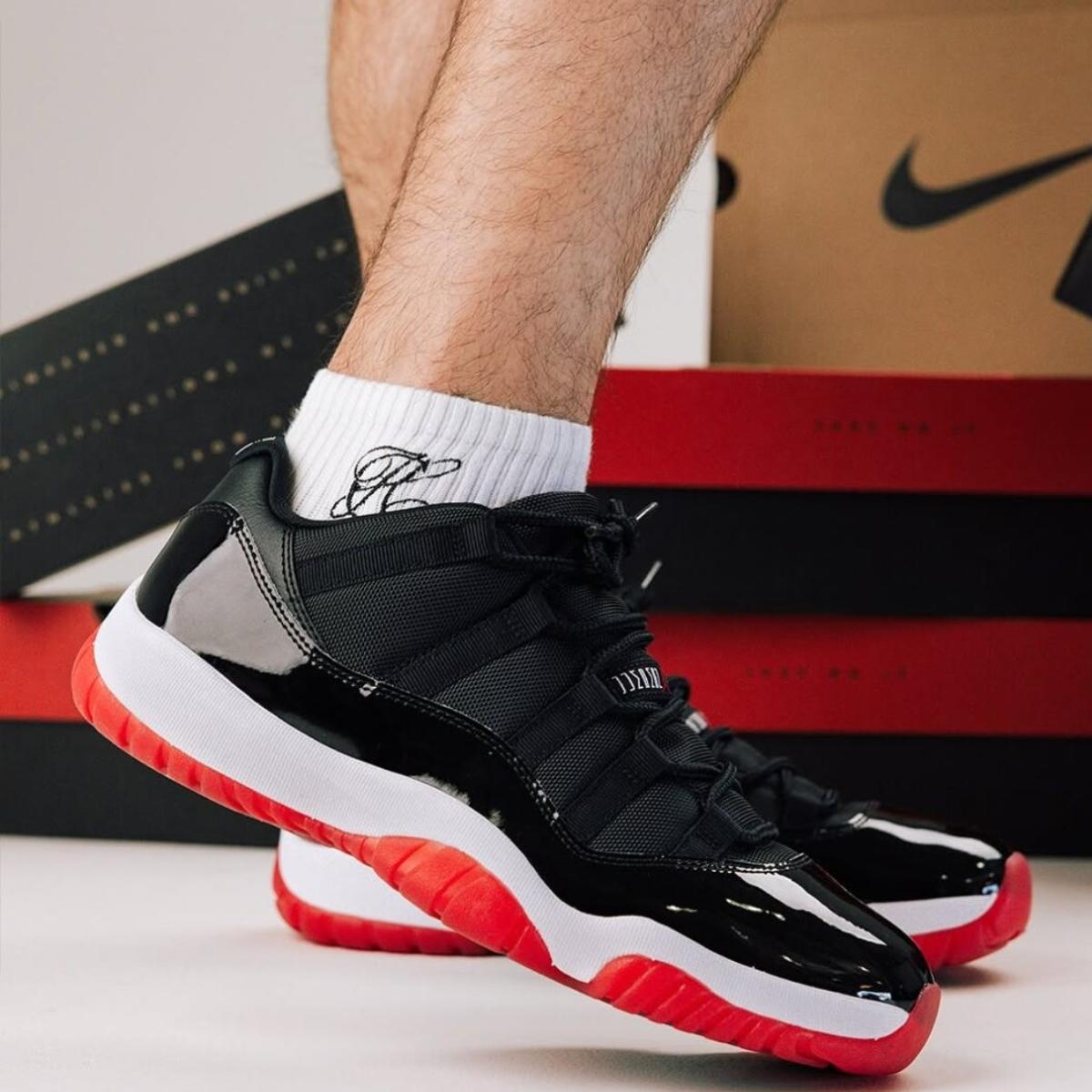 Giày Air Jordan 11 Retro Low Bred FV5104-006 - Ảnh 2