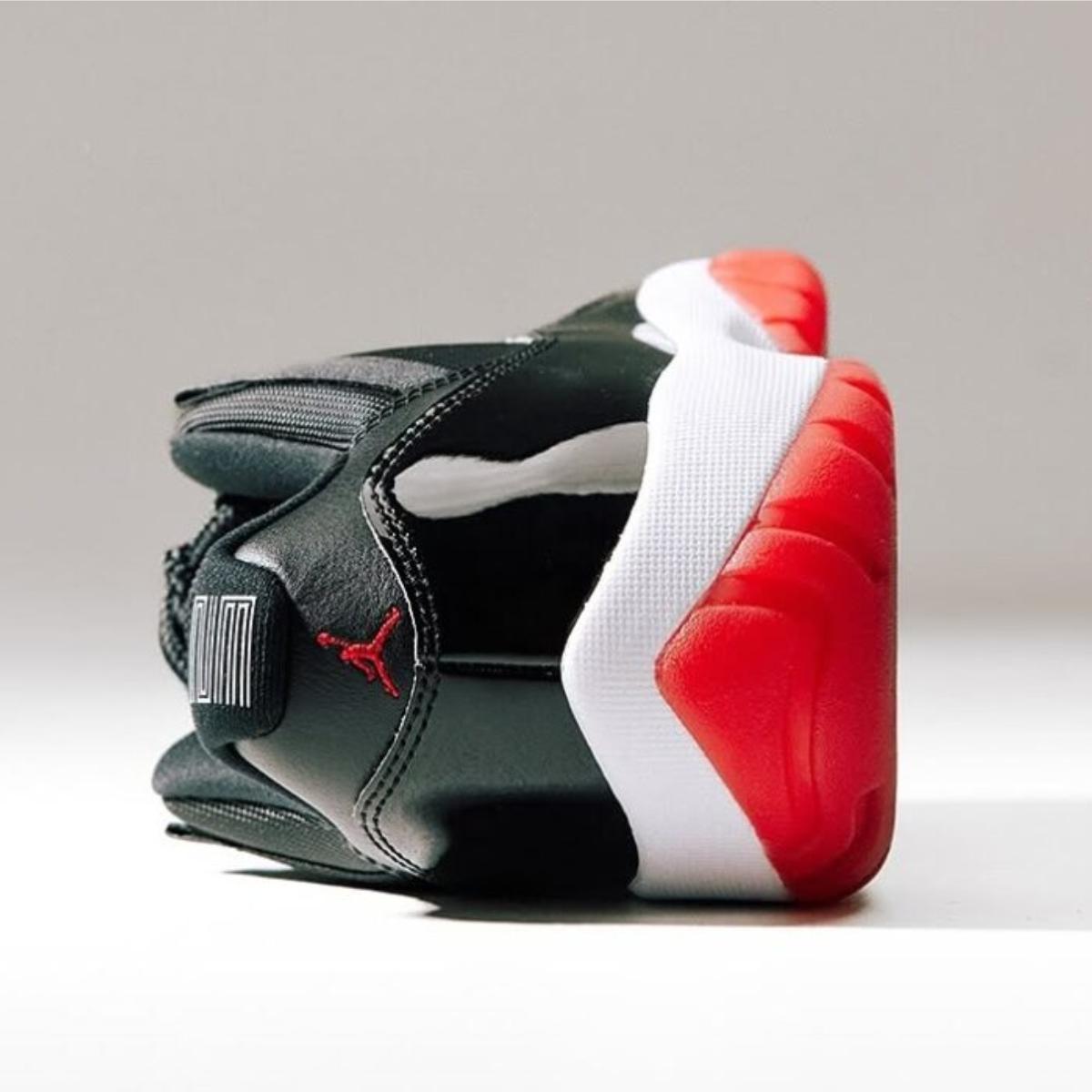Giày Air Jordan 11 Retro Low Bred FV5104-006 - Ảnh 5